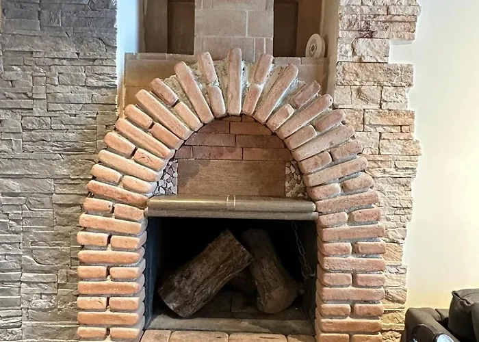 Between Past, Art, Music