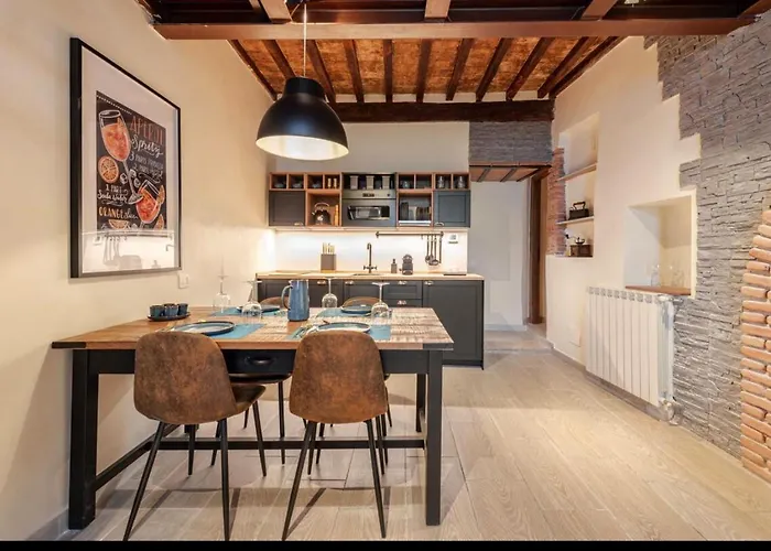 Between Past, Art, Music